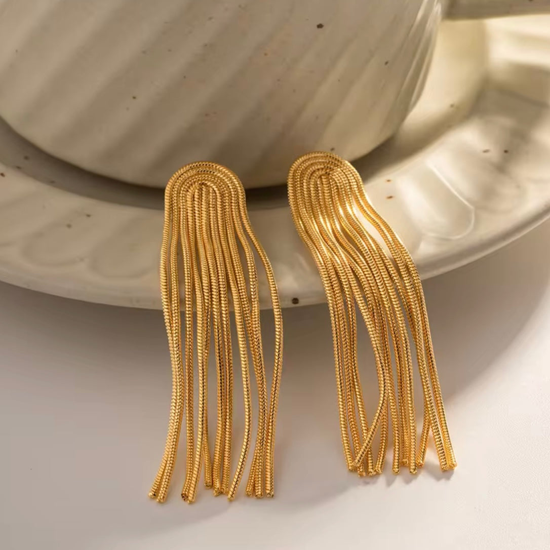 Exhibición de joyas de Terracota en una feria de diseño.