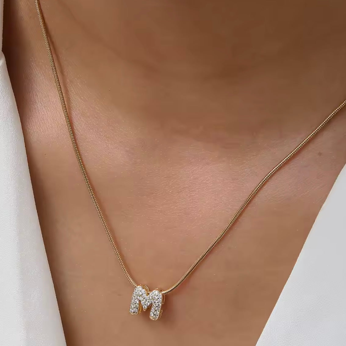 COLLAR INICIAL CIRCONITAS