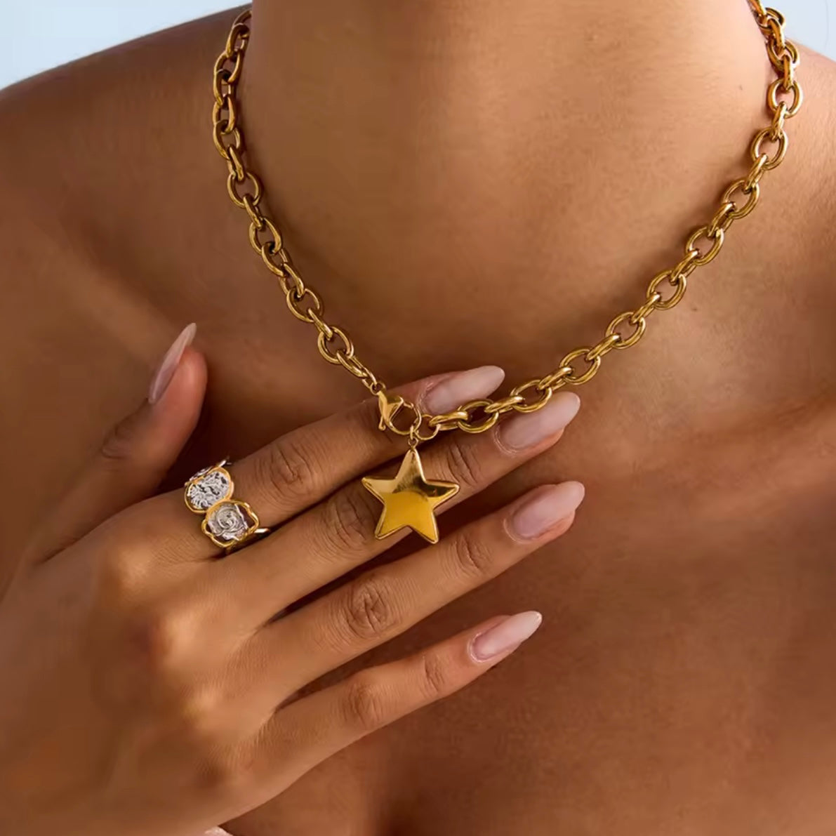 COLLAR STAR