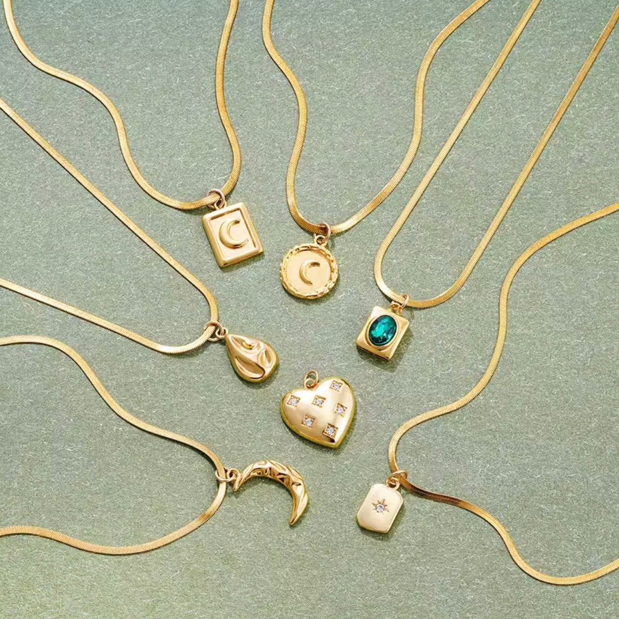 COLLAR MOON