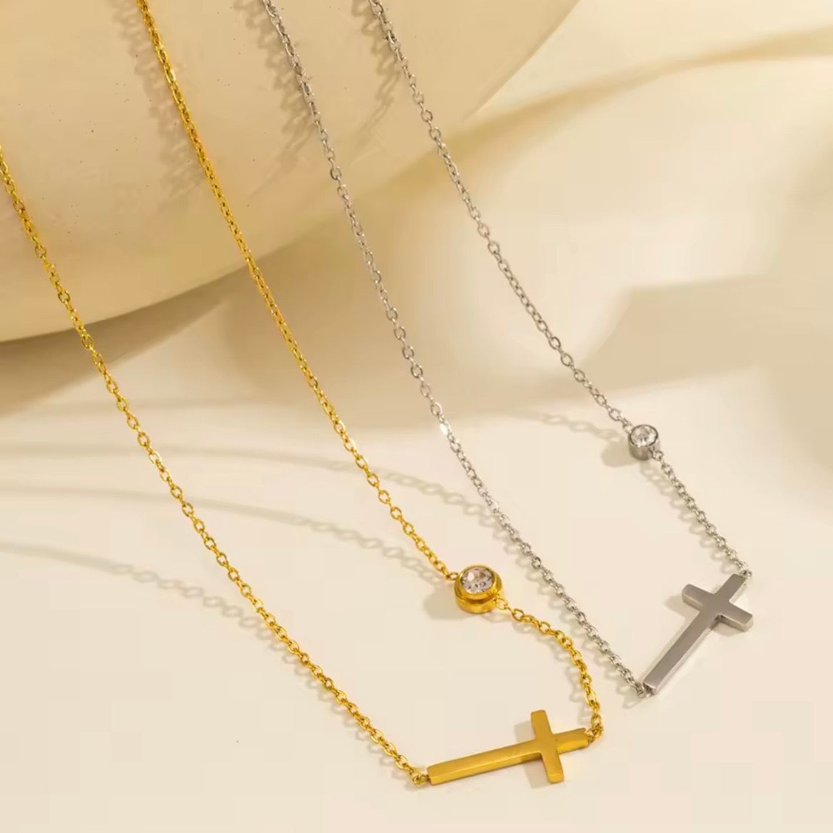 COLLAR CROSS